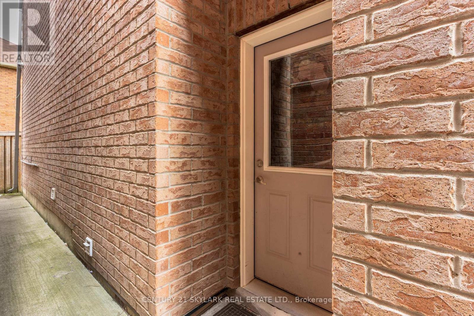 4 Mistletoe Place, Brampton, Ontario  L6Y 5V1 - Photo 27 - W13104510