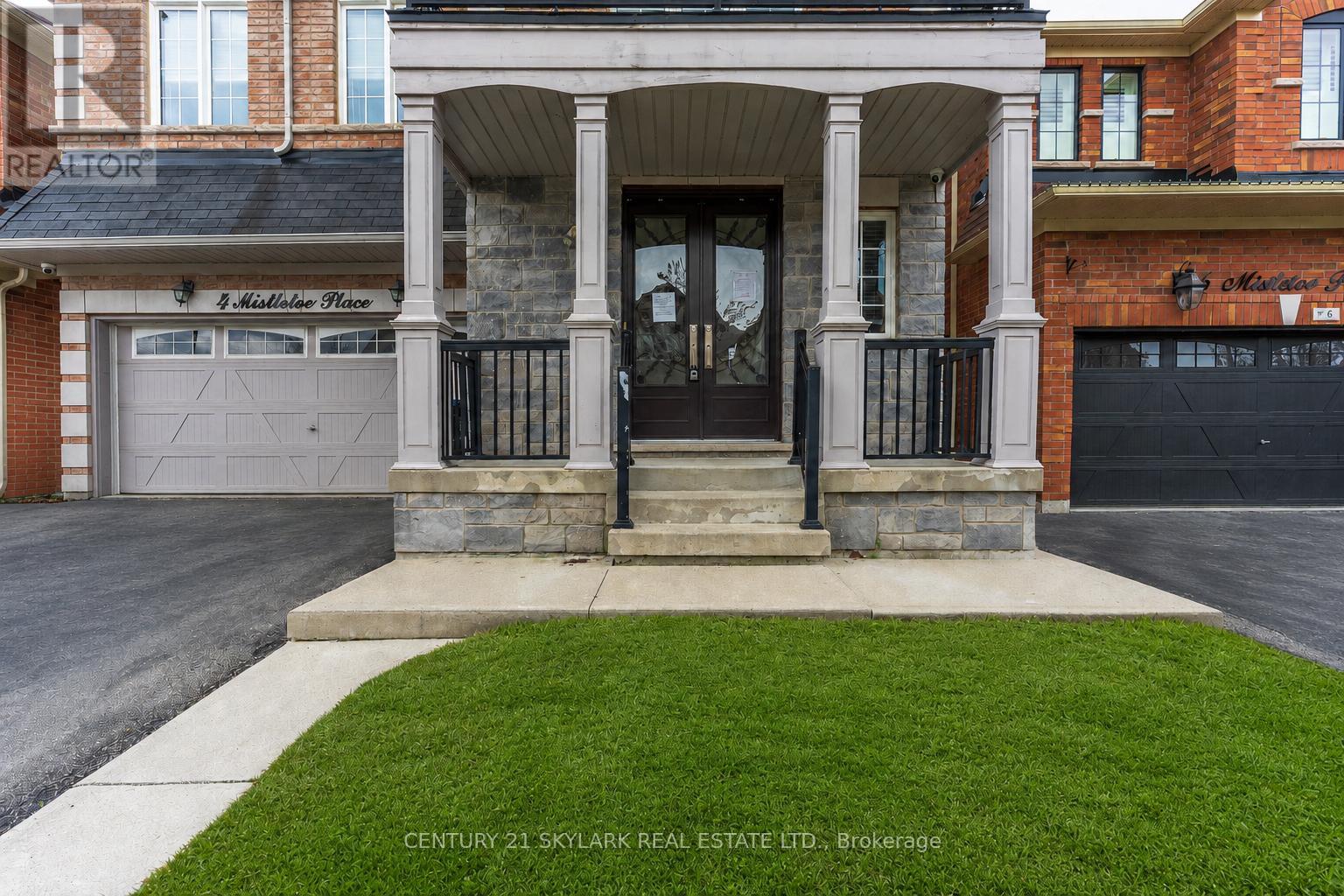 4 Mistletoe Place, Brampton, Ontario  L6Y 5V1 - Photo 4 - W13104510