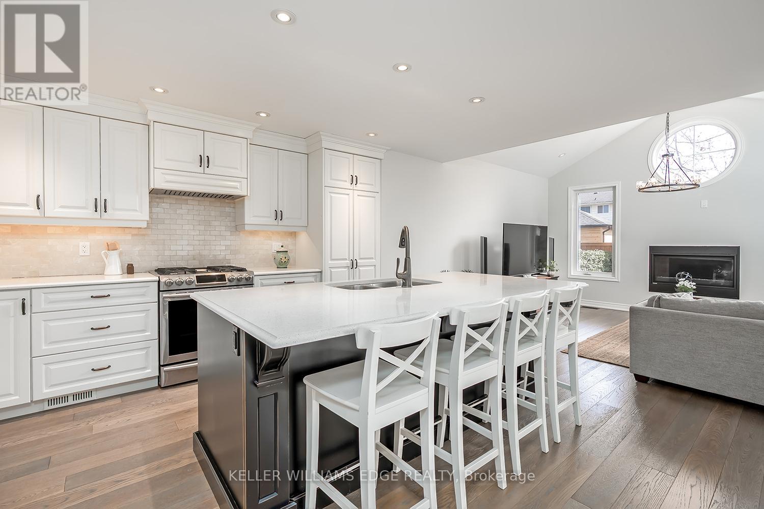 3270 Spruce Avenue, Burlington, Ontario  L7N 1J4 - Photo 10 - W13104600