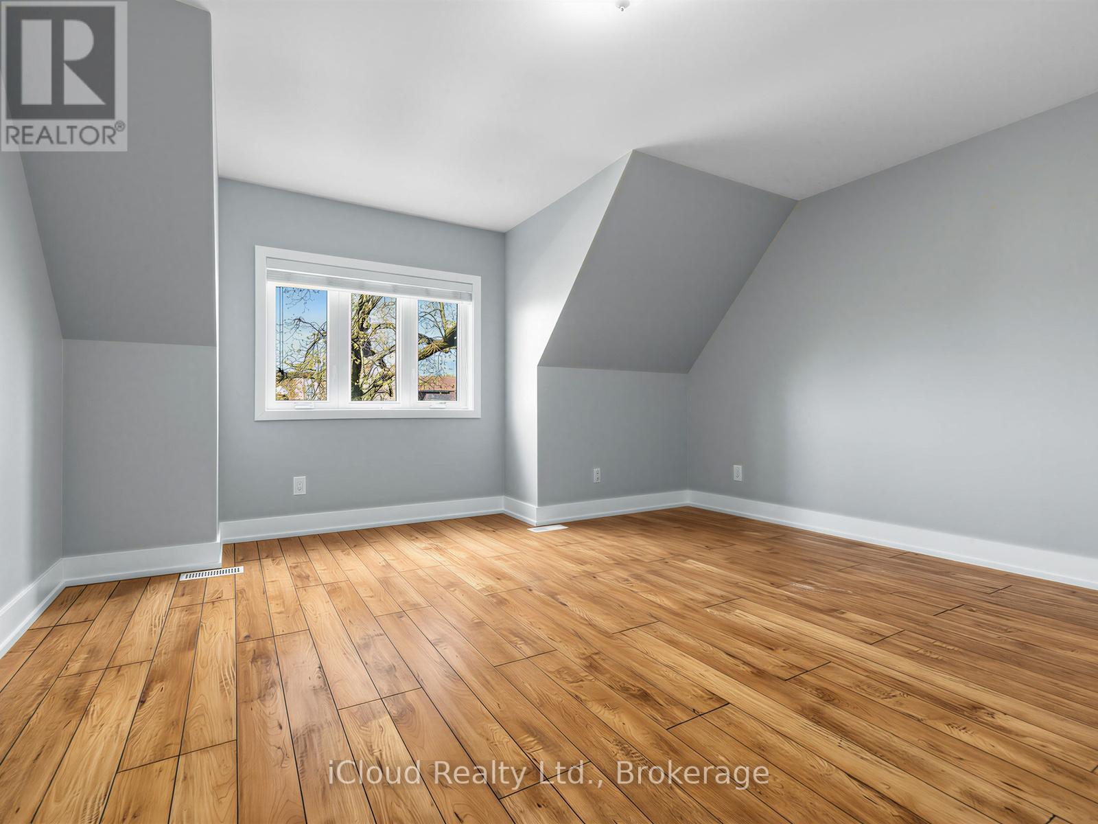 2 - 1226 Lansdowne Avenue, Toronto, Ontario  M6H 3Z8 - Photo 10 - W13104604