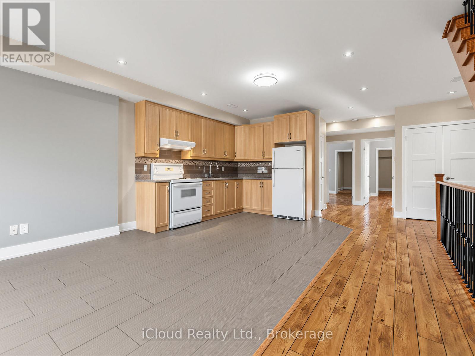 2 - 1226 Lansdowne Avenue, Toronto, Ontario  M6H 3Z8 - Photo 7 - W13104604
