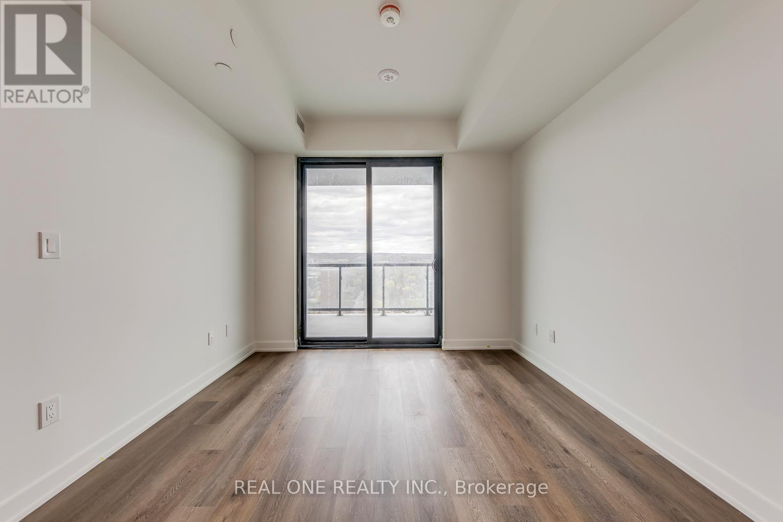 2010 - 2075 Lakeshore Road, Burlington, Ontario  L7R 0H3 - Photo 12 - W13104622