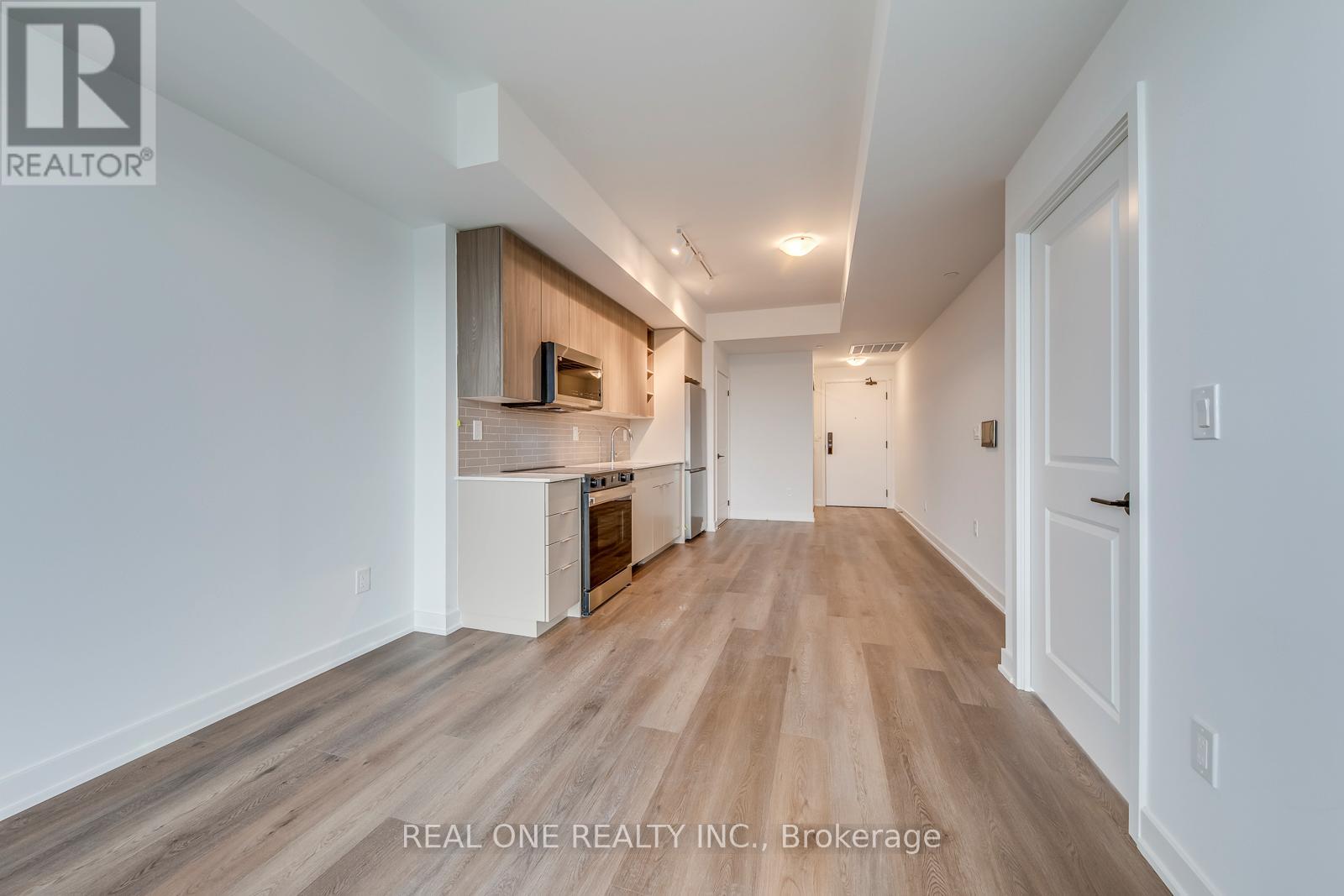 2010 - 2075 Lakeshore Road, Burlington, Ontario  L7R 0H3 - Photo 18 - W13104622