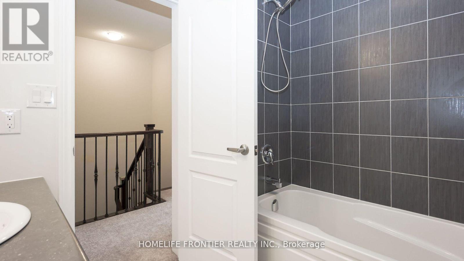 200 Roy Harper Avenue, Aurora, Ontario  L4G 7C4 - Photo 23 - N13101770