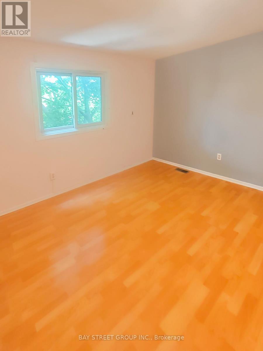 Upper Floor - 38 Noecker Street, Waterloo, Ontario  N2J 2R4 - Photo 12 - X13104518