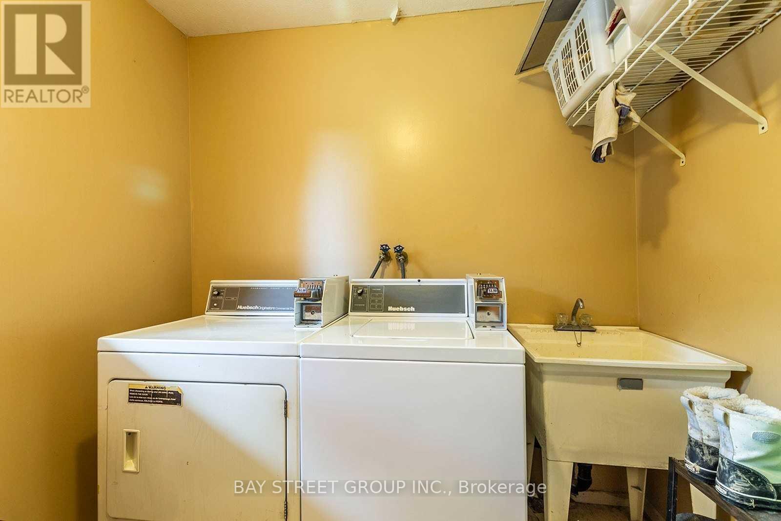 Upper Floor - 38 Noecker Street, Waterloo, Ontario  N2J 2R4 - Photo 14 - X13104518