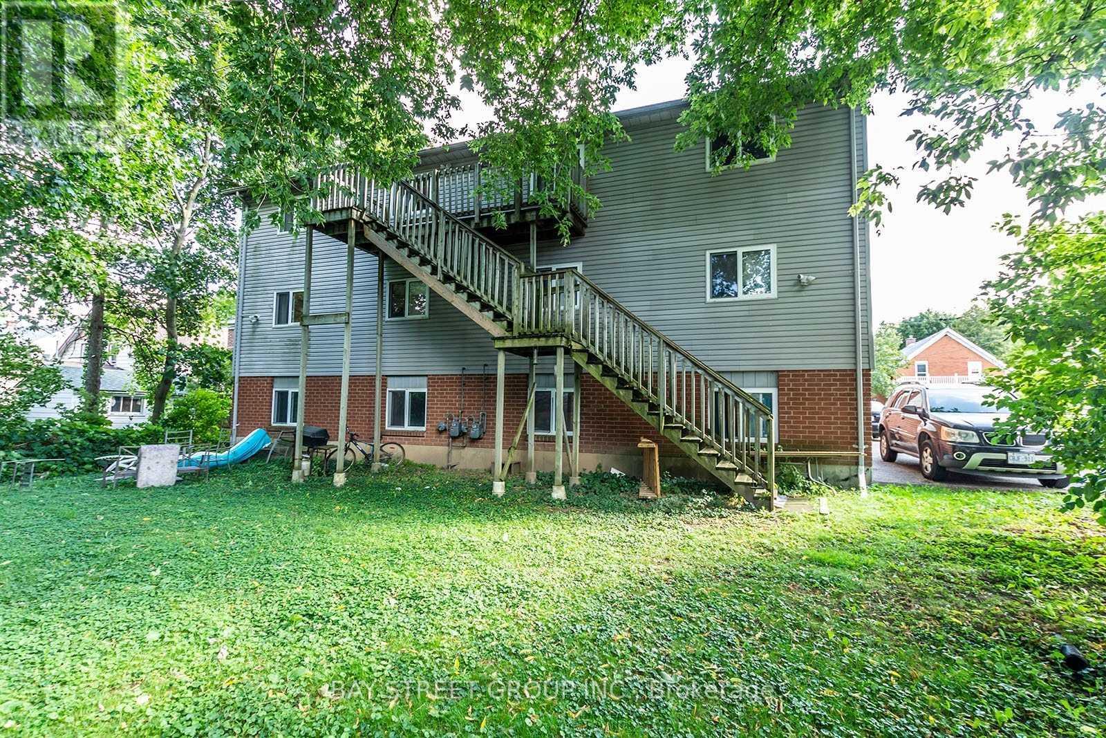 Upper Floor - 38 Noecker Street, Waterloo, Ontario  N2J 2R4 - Photo 15 - X13104518