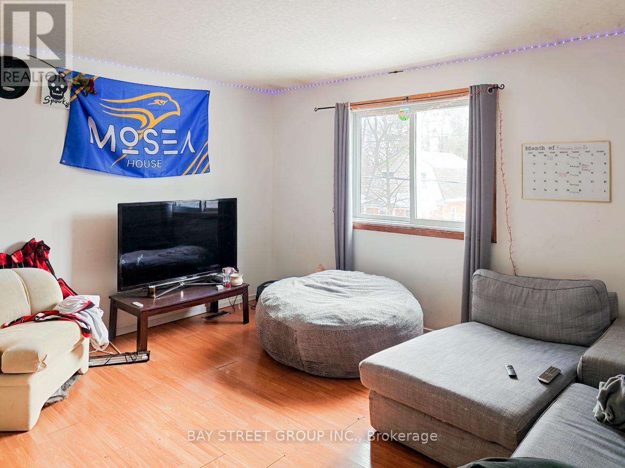 Upper Floor - 38 Noecker Street, Waterloo, Ontario  N2J 2R4 - Photo 2 - X13104518
