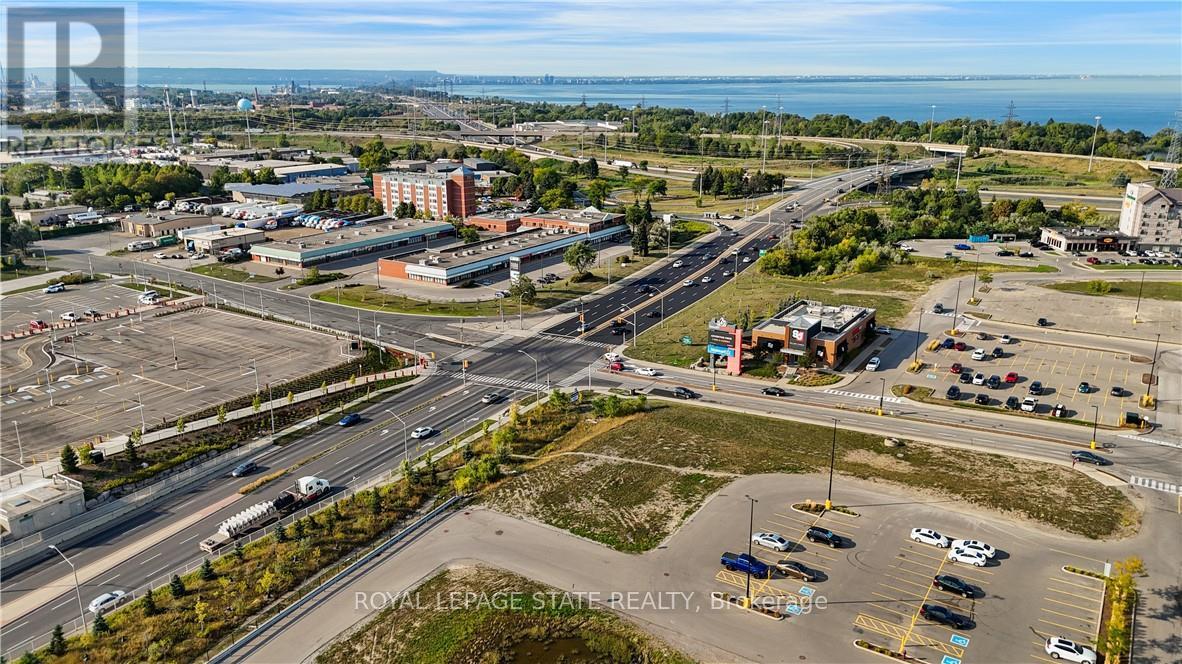 23 Centennial Parkway S, Hamilton, Ontario  L8G 2C1 - Photo 3 - X13104522