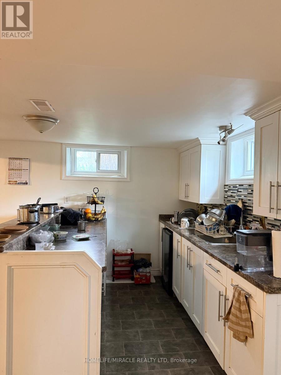 20 Weston Road, St. Catharines, Ontario  L2S 1Z9 - Photo 6 - X13104612