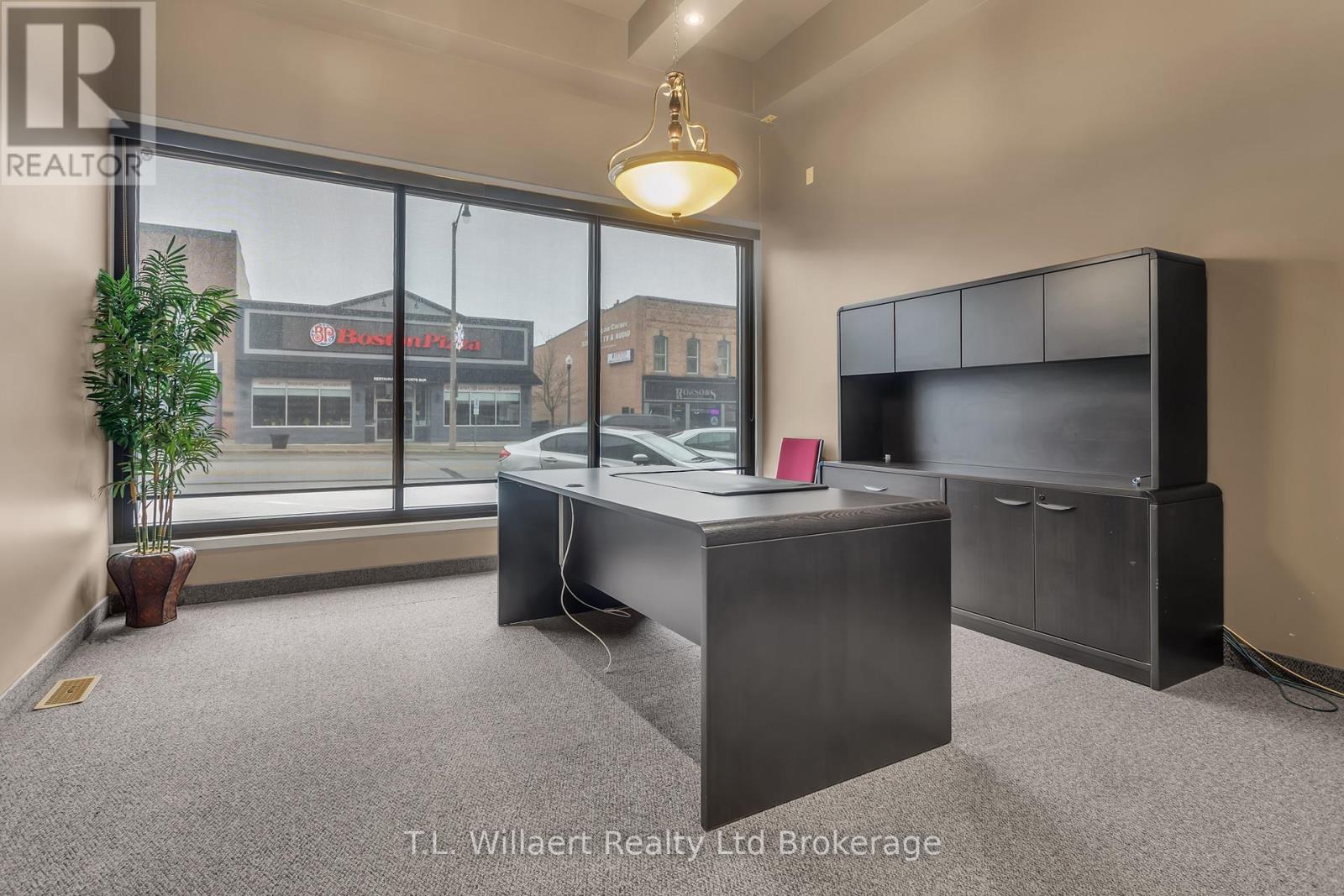 107 Broadway Street, Tillsonburg, Ontario  N4G 3P5 - Photo 2 - X13104764