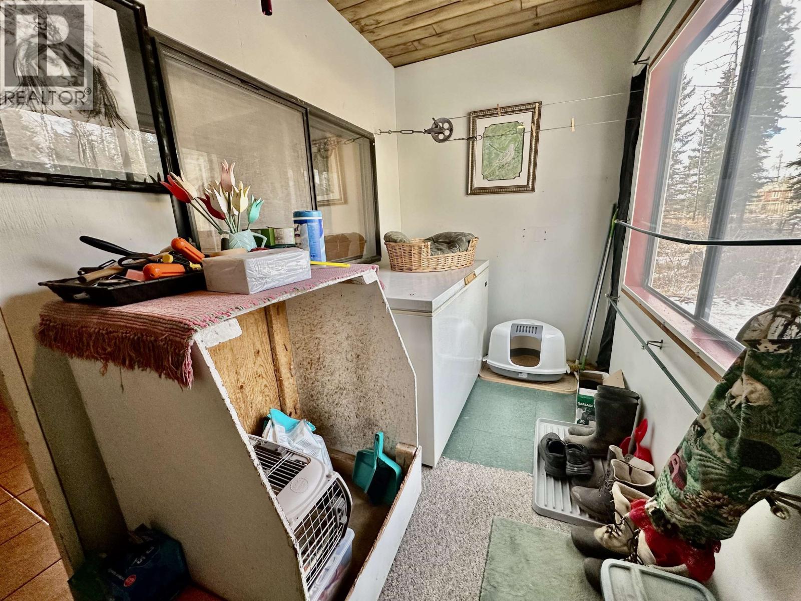 6808 Stokes Road, 100 Mile House, British Columbia  V0K 2E2 - Photo 21 - R3121458
