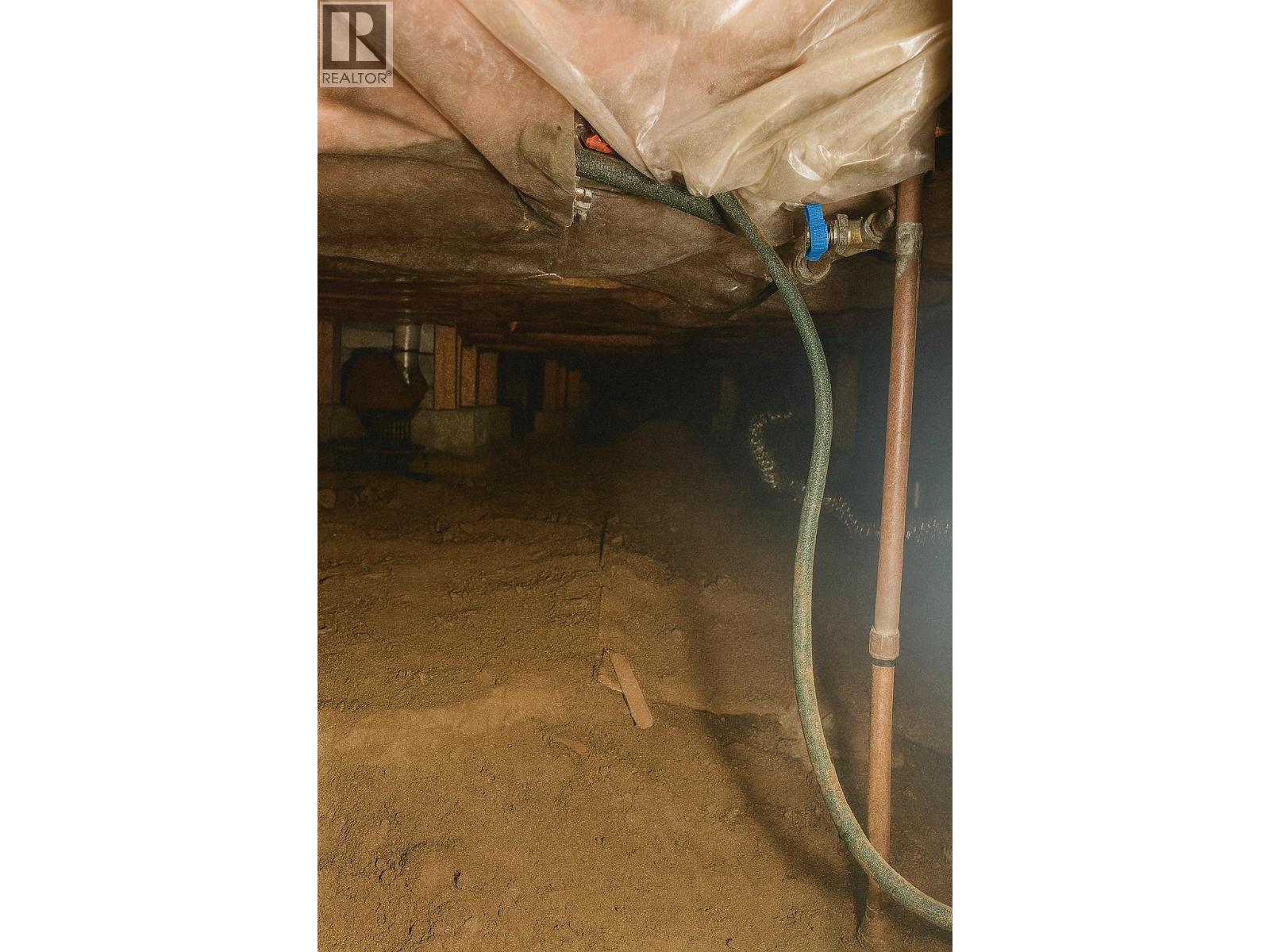 6808 Stokes Road, 100 Mile House, British Columbia  V0K 2E2 - Photo 36 - R3121458