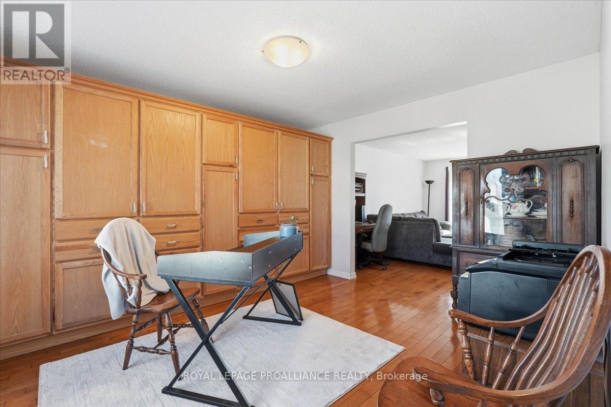 276 College Street W, Belleville, Ontario  K8P 4X6 - Photo 9 - X12937220