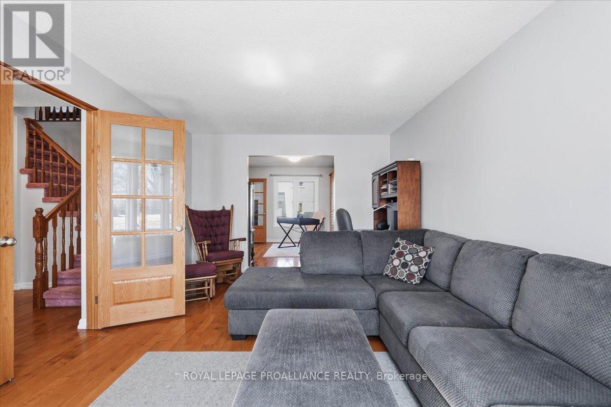 276 College Street W, Belleville, Ontario  K8P 4X6 - Photo 6 - X12937220