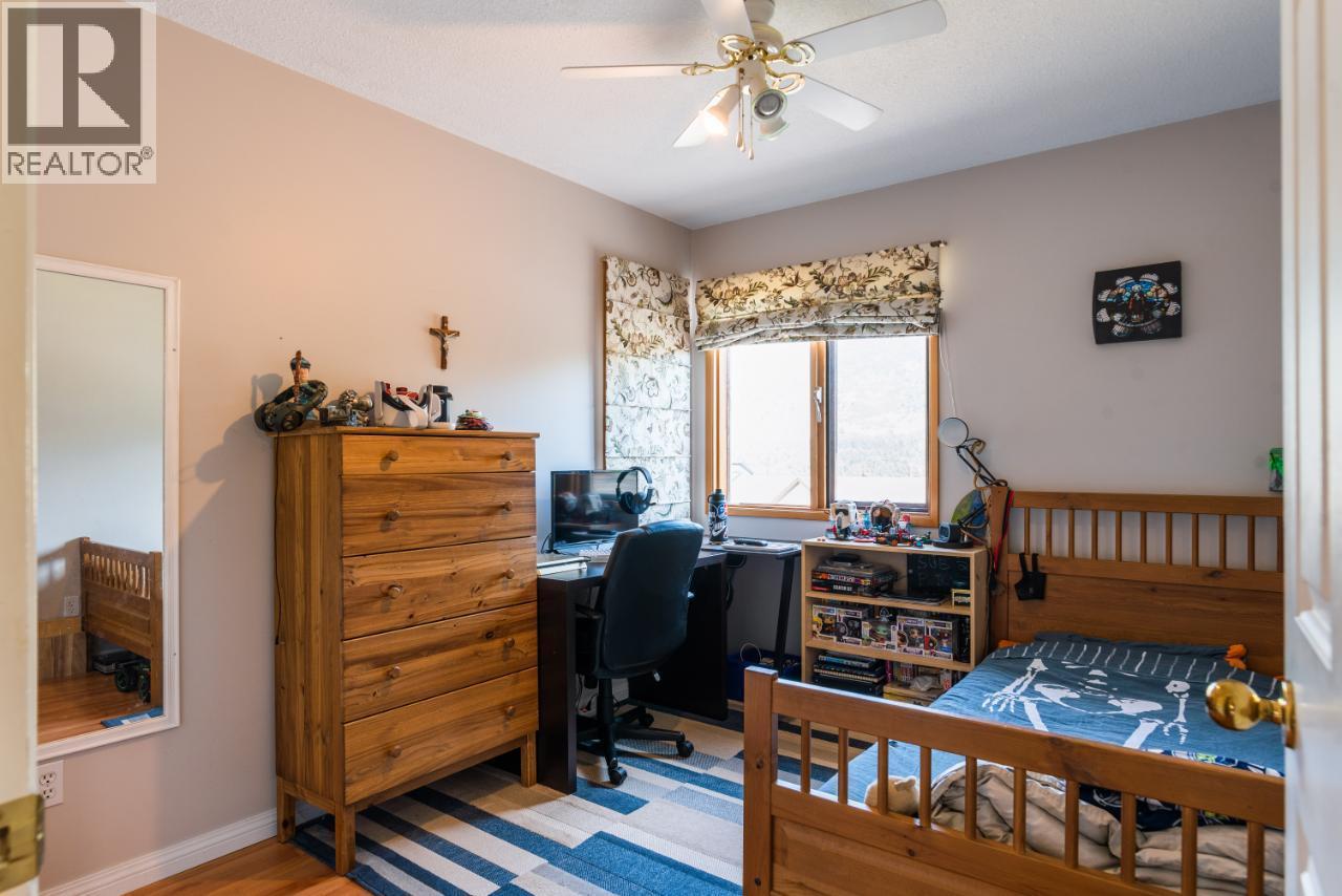 3506 Southridge Drive, Castlegar, British Columbia  V1N 4A3 - Photo 21 - 10386690