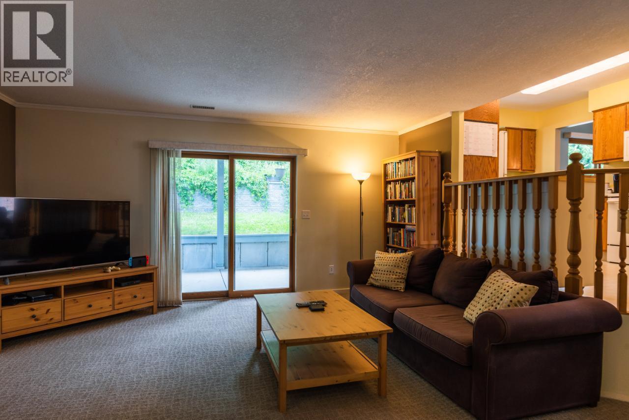 3506 Southridge Drive, Castlegar, British Columbia  V1N 4A3 - Photo 29 - 10386690