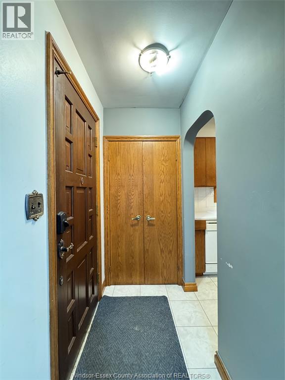 1595 Sun Valley, Windsor, Ontario  N9C 3R1 - Photo 19 - 26010570