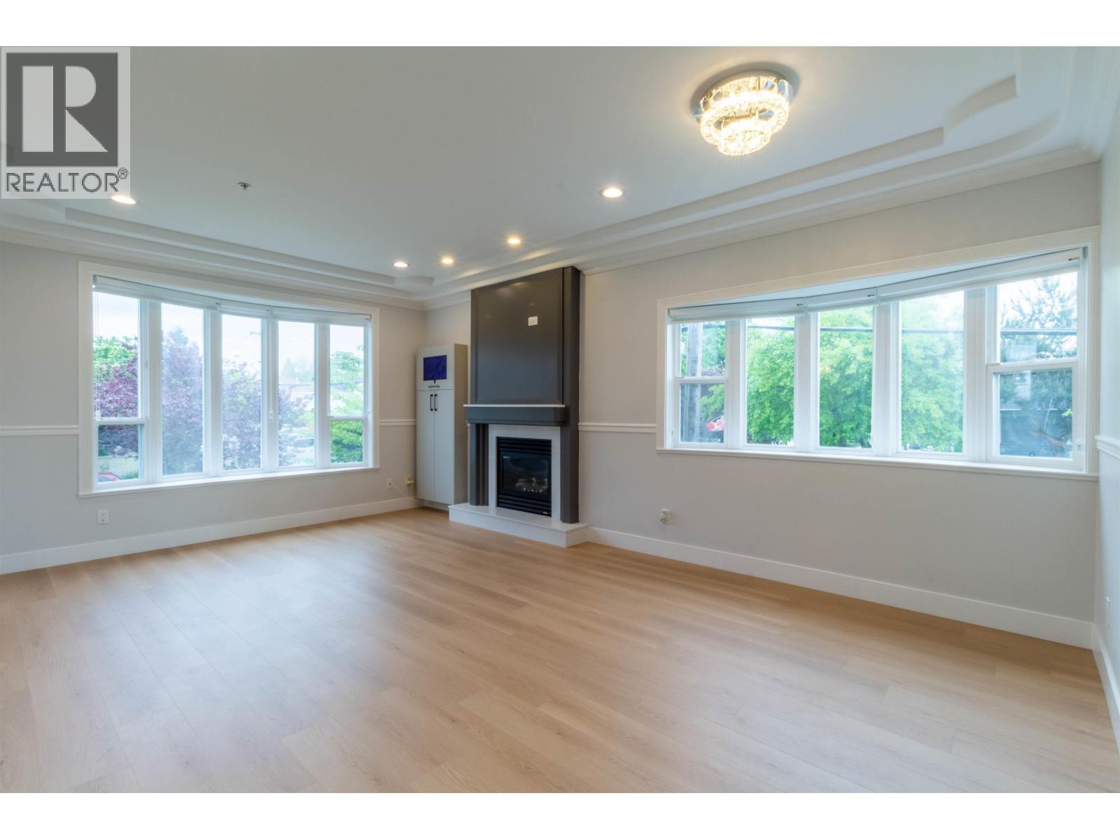 392 E 63rd Avenue, Vancouver, British Columbia  V5X 2J9 - Photo 5 - R3121289