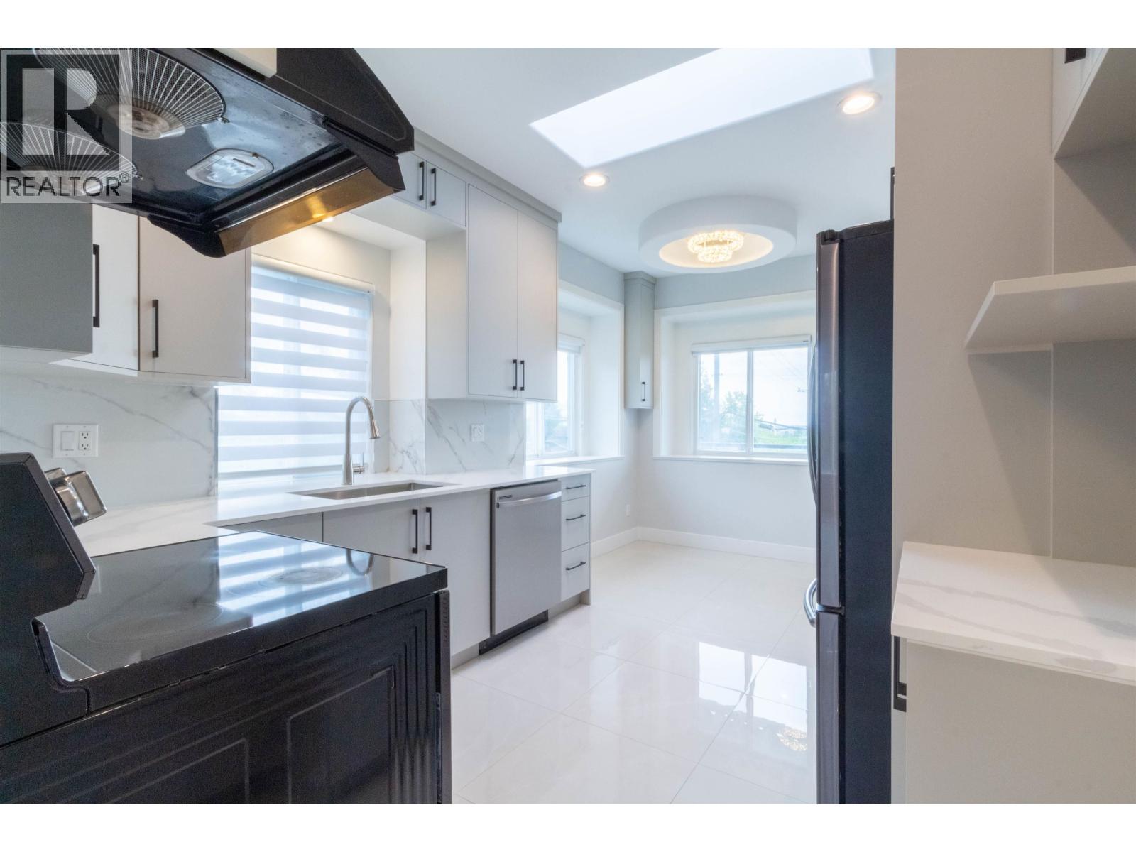 392 E 63rd Avenue, Vancouver, British Columbia  V5X 2J9 - Photo 9 - R3121289