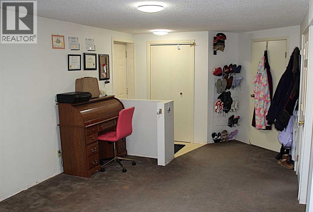 20 Bedwood Hill NE, Calgary, Alberta  T3K 1L9 - Photo 23 - A2284854