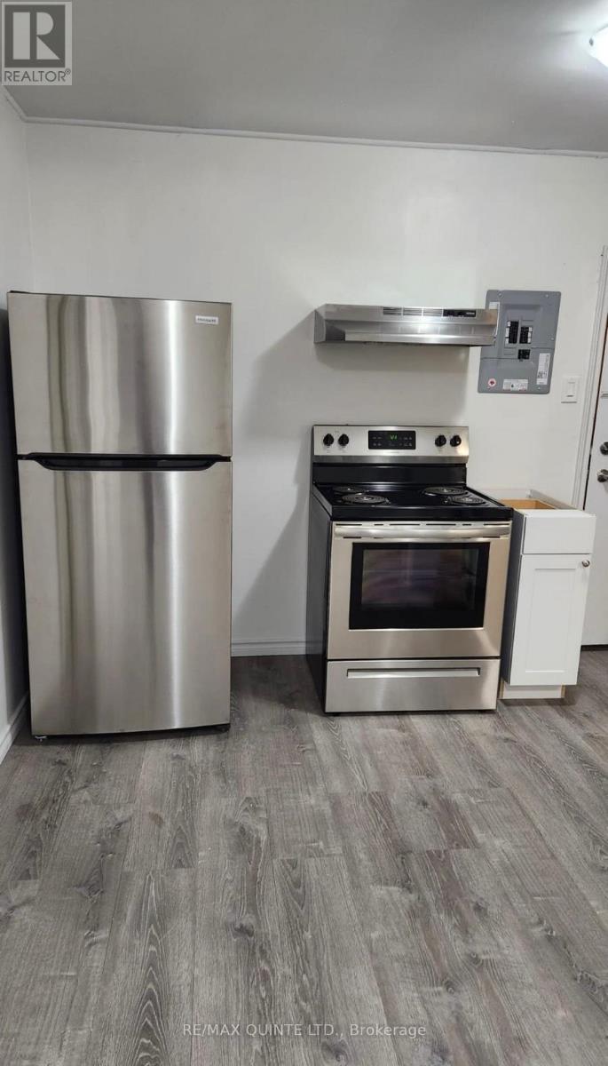 2 - 27 Dundas Street E, Quinte West, Ontario  K8V 1K6 - Photo 3 - X13104814