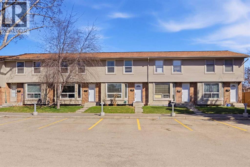 60, 123 Queensland Drive SE, Calgary, Alberta