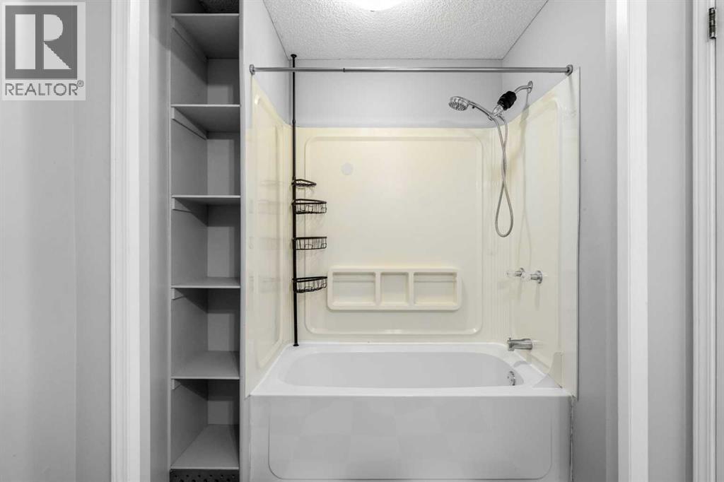 14700 Mt Mckenzie Drive Se, Calgary, Alberta  T2Z 2V1 - Photo 23 - A2306808