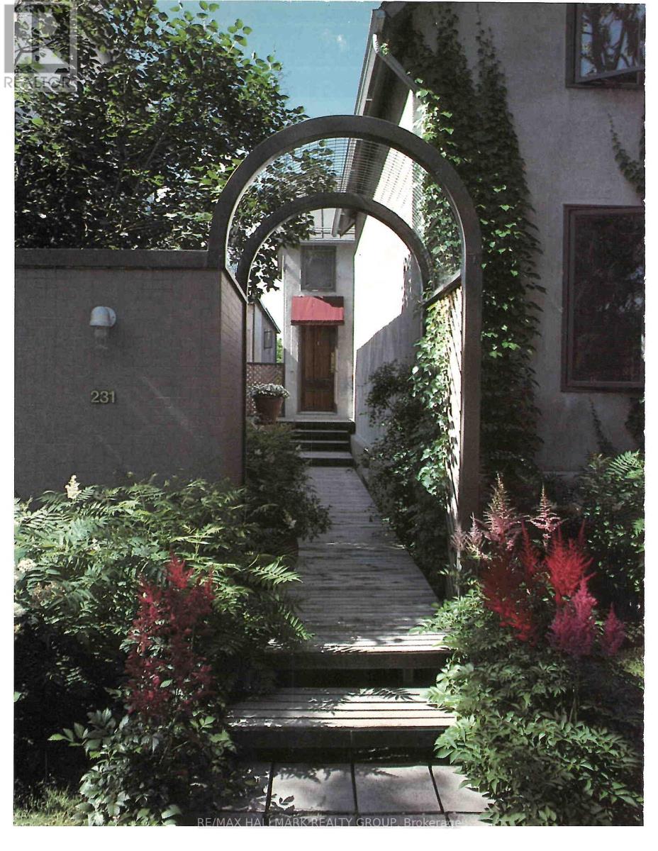 231 MACKAY STREET, Ottawa, Ontario