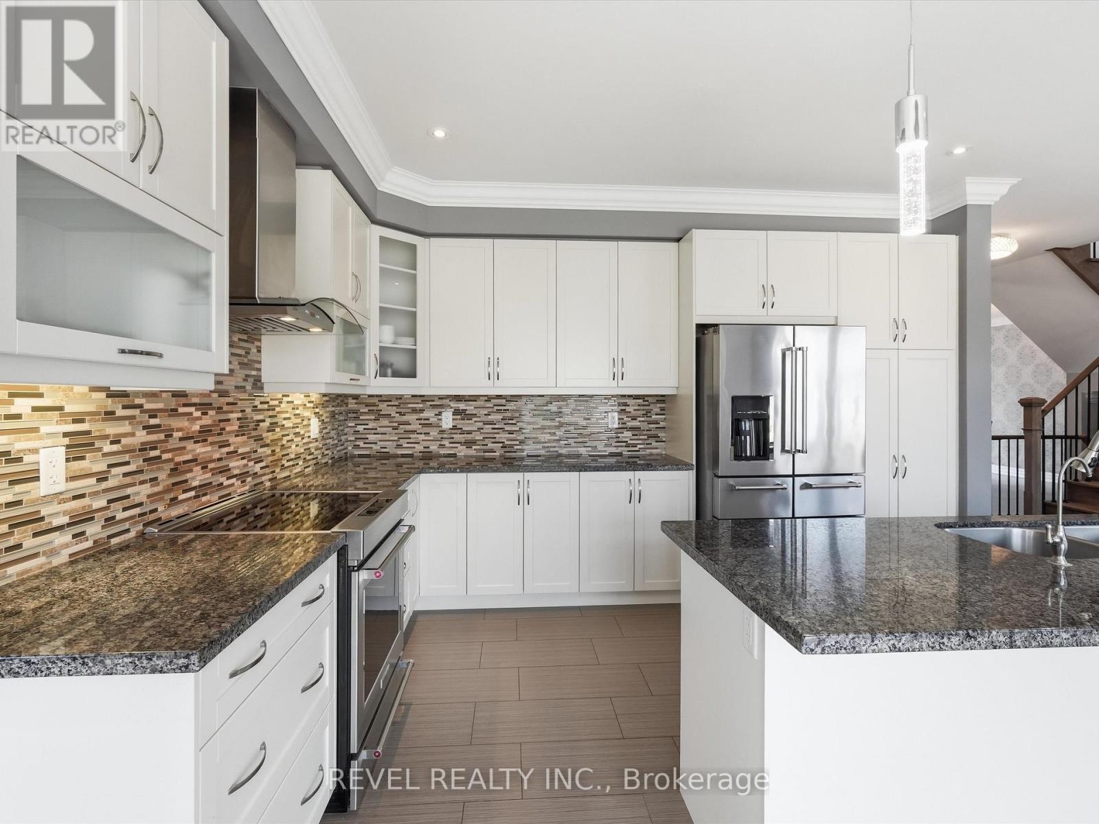 17 Mount Crescent, Essa, Ontario  L3W 0N4 - Photo 13 - N13104012