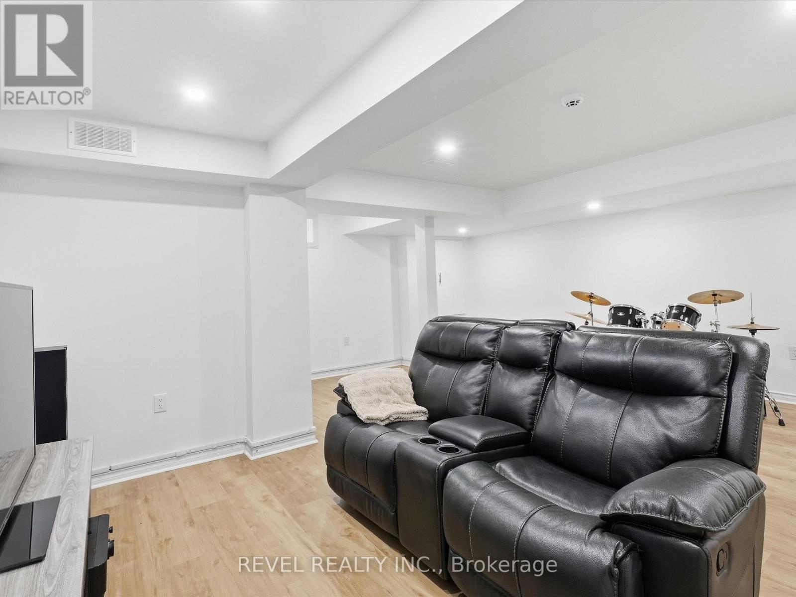 17 Mount Crescent, Essa, Ontario  L3W 0N4 - Photo 40 - N13104012