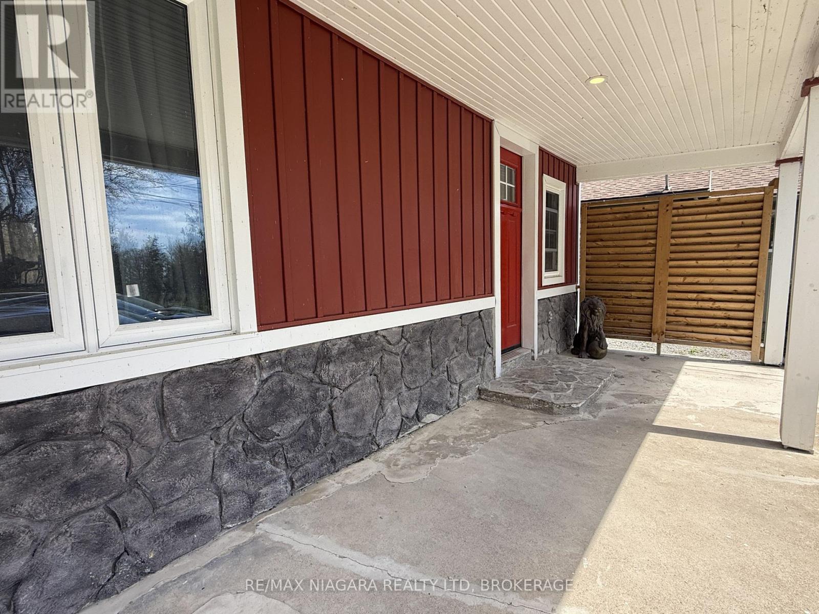 3054 Thunder Bay Road, Fort Erie, Ontario  L0S 1N0 - Photo 3 - X13104728