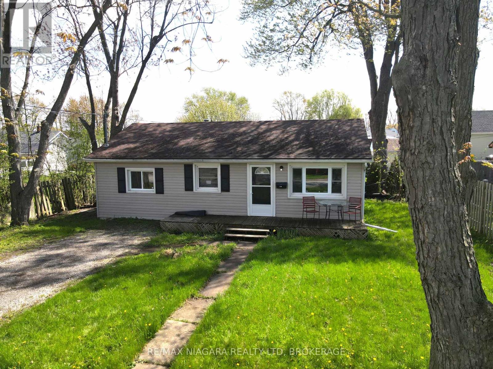 155 DOUGLAS STREET, Fort Erie, Ontario
