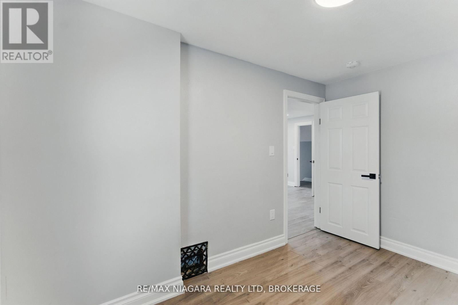1 - 290 Scholfield Avenue S, Welland, Ontario  L3B 1N8 - Photo 10 - X13104816