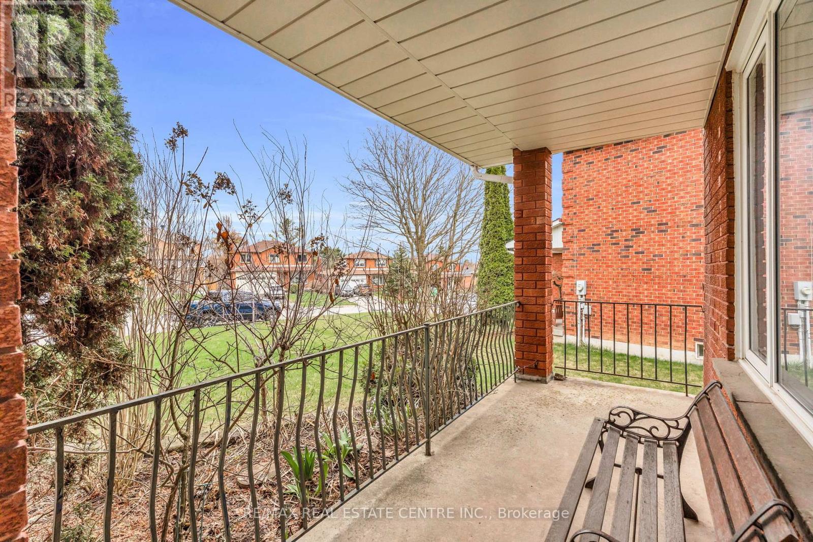 255 Kensington Place, Orangeville, Ontario  L9W 4G8 - Photo 4 - W13101704
