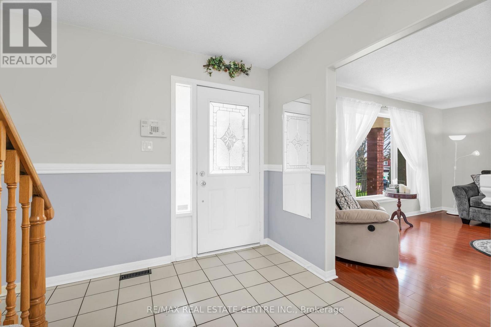 255 Kensington Place, Orangeville, Ontario  L9W 4G8 - Photo 5 - W13101704