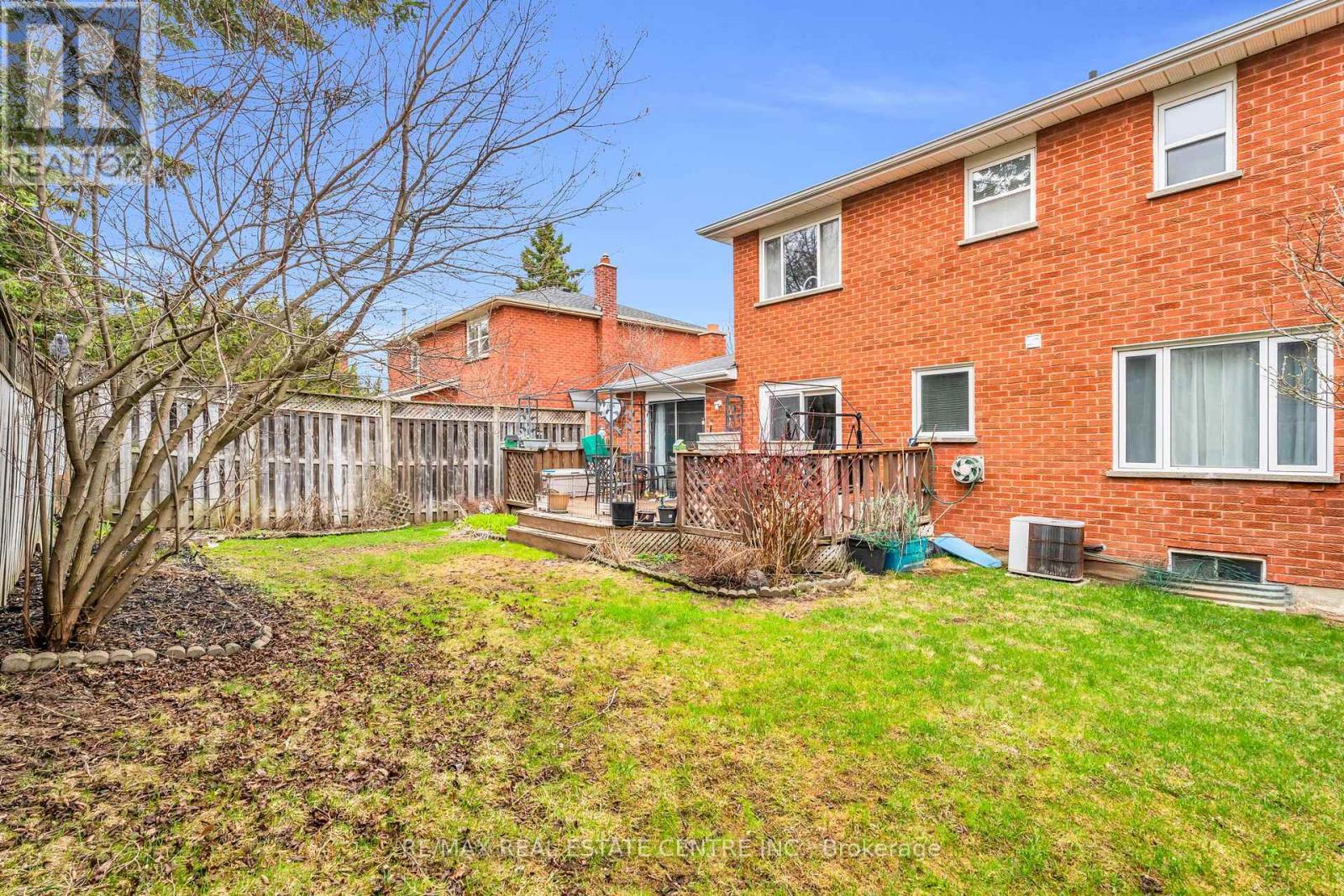 255 Kensington Place, Orangeville, Ontario  L9W 4G8 - Photo 37 - W13101704
