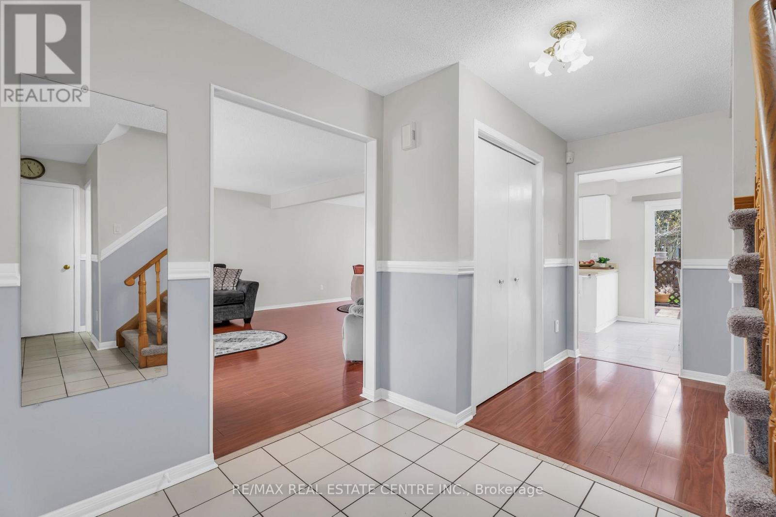 255 Kensington Place, Orangeville, Ontario  L9W 4G8 - Photo 7 - W13101704