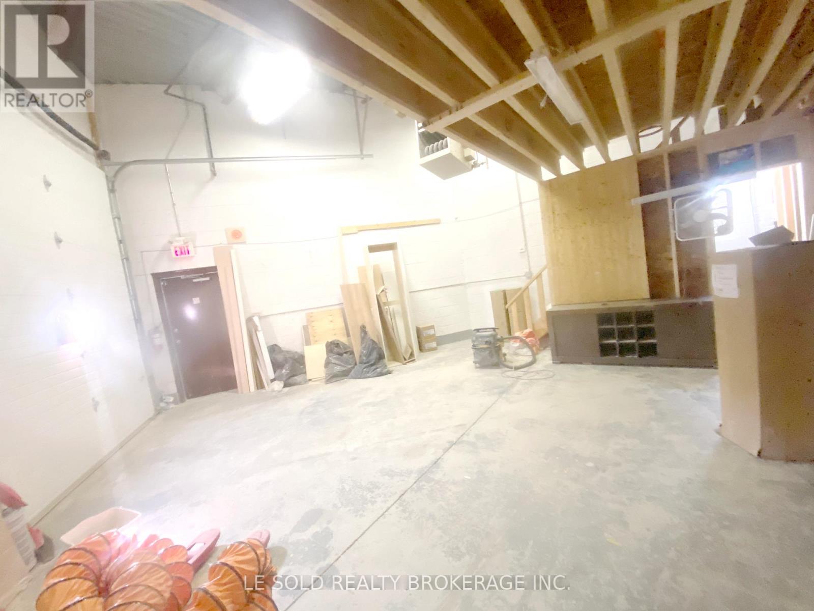 Unit 4 - F & Warehouse - 117 Ringwood Drive, Whitchurch-Stouffville, Ontario  L4A 8C1 - Photo 8 - N13100486