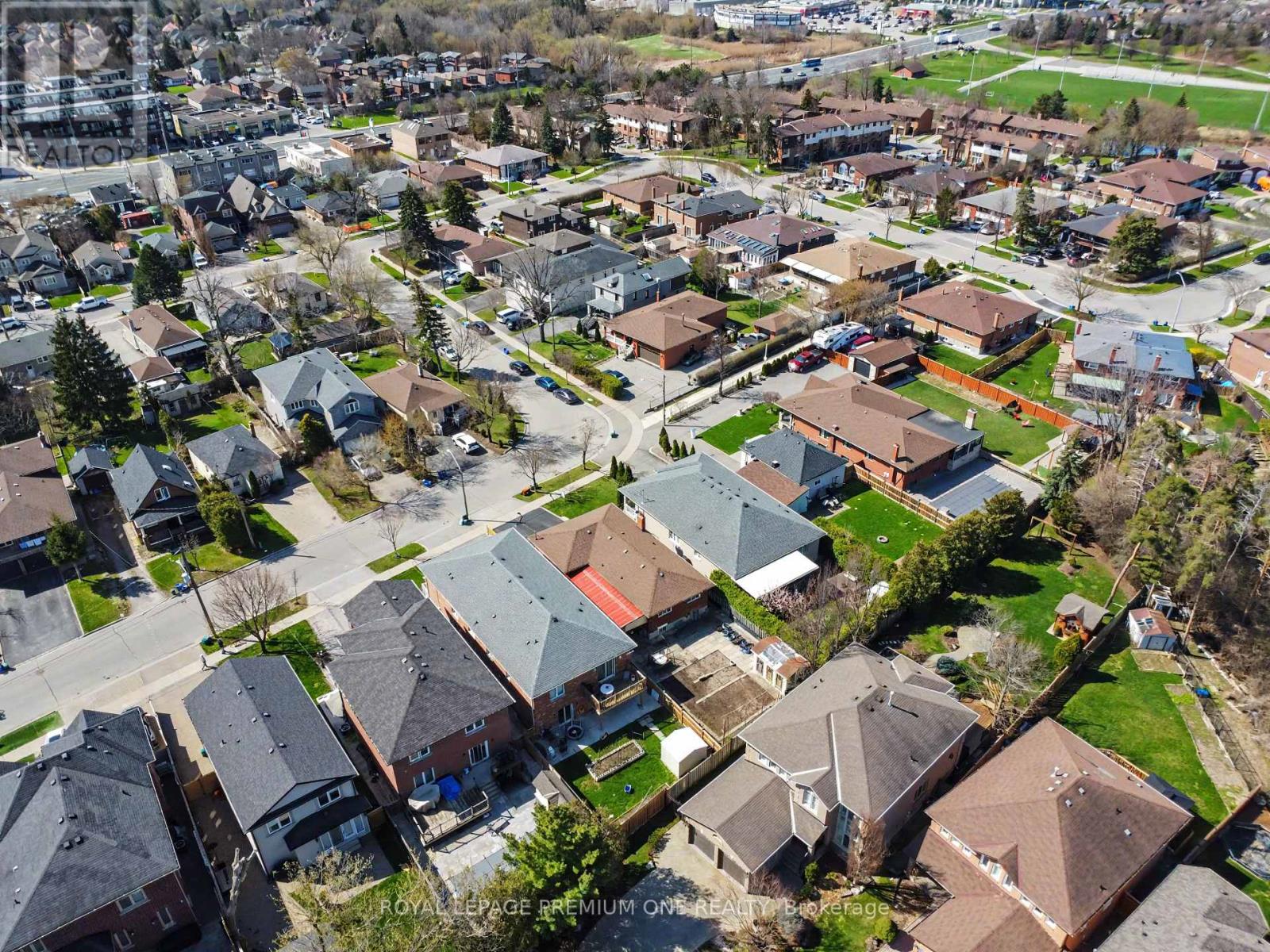 44 Ellerby Square N, Vaughan, Ontario  L4L 1N1 - Photo 37 - N13103214