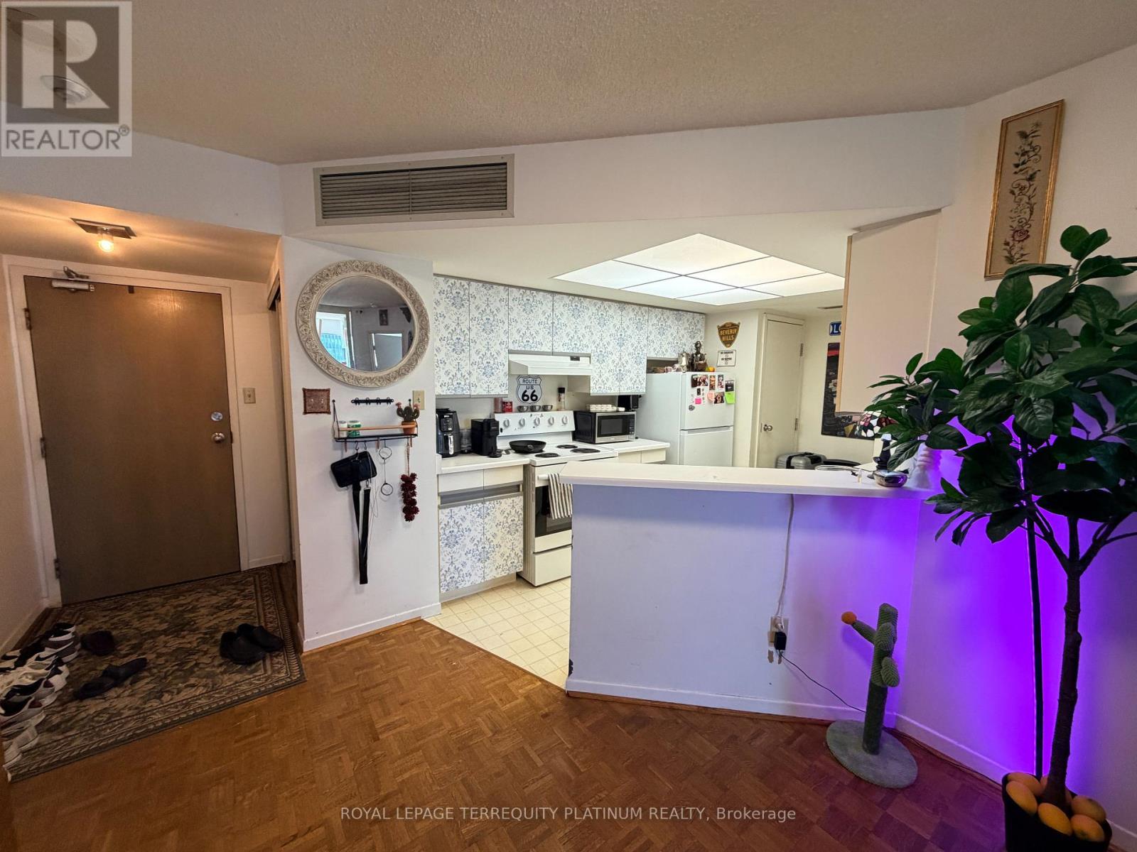 3305 - 1001 Bay Street, Toronto, Ontario  M5S 3A6 - Photo 3 - C13104688