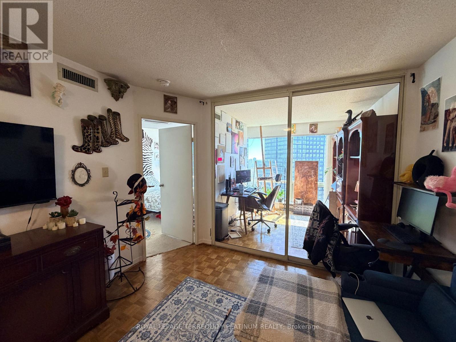 3305 - 1001 Bay Street, Toronto, Ontario  M5S 3A6 - Photo 6 - C13104688