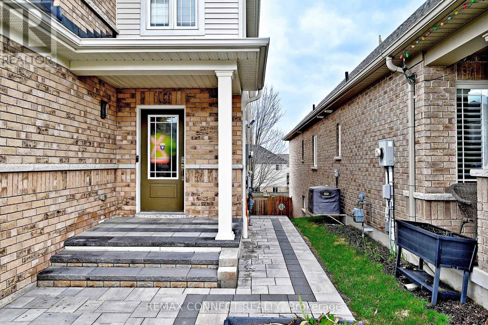 1788 SHELBURNE STREET, Oshawa, Ontario
