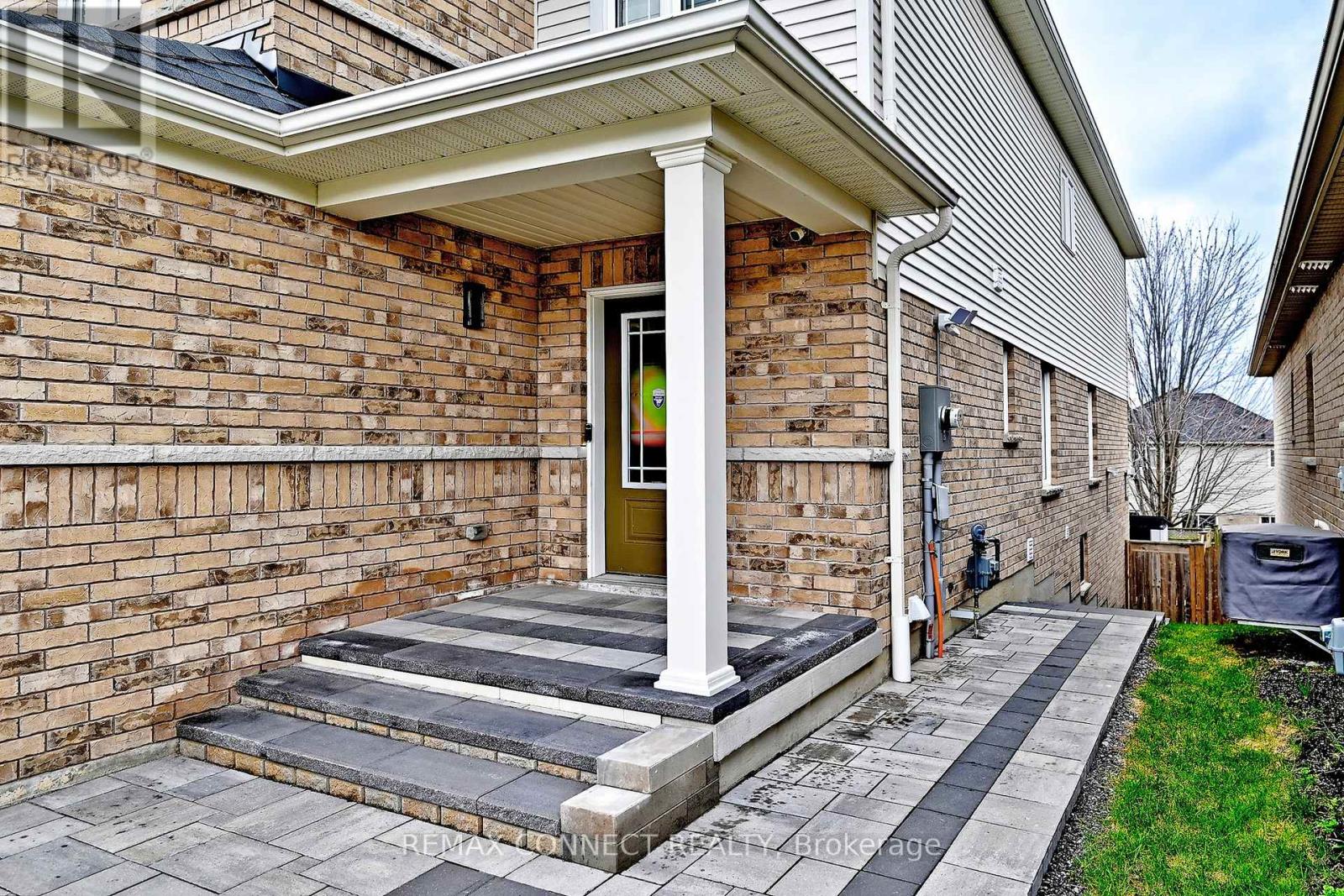 1788 Shelburne Street, Oshawa, Ontario  L1K 0T2 - Photo 3 - E13104668