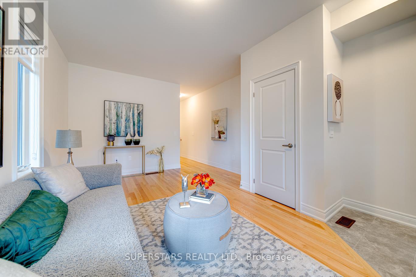 2846 Whites Road, Pickering, Ontario  L1X 0R6 - Photo 4 - E13104756