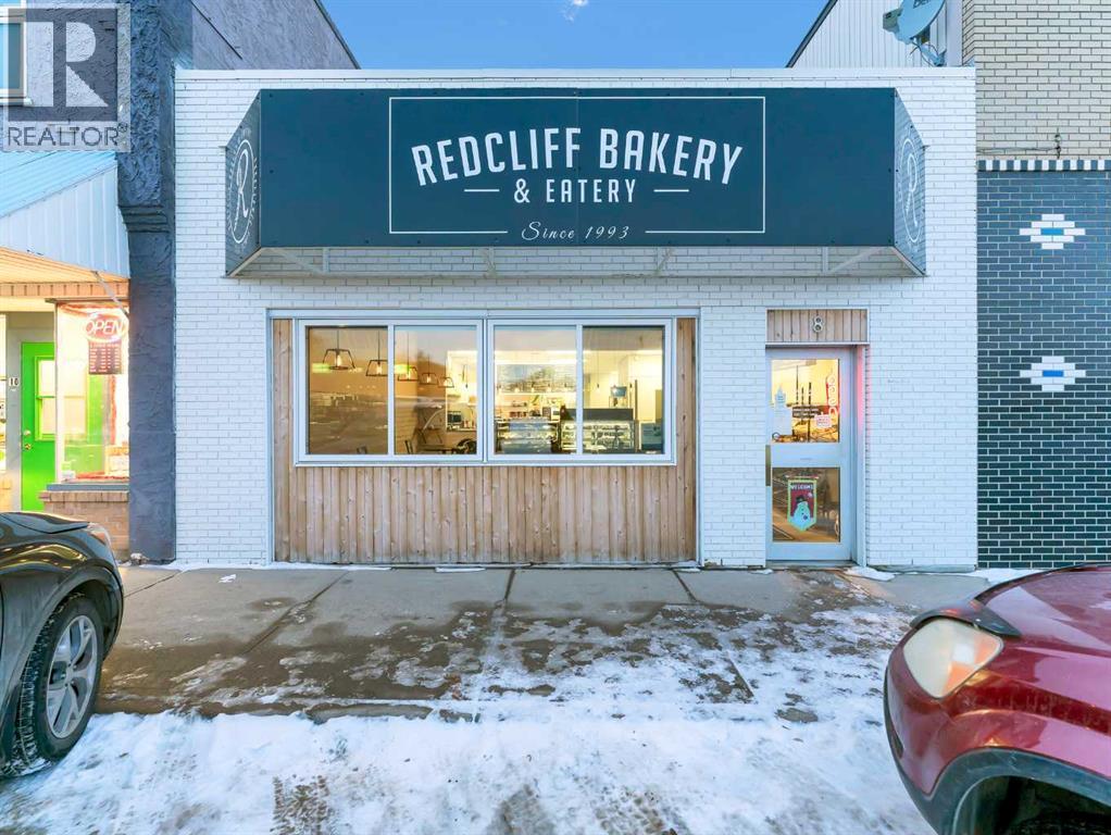 8 3 Street SE, Redcliff, Alberta