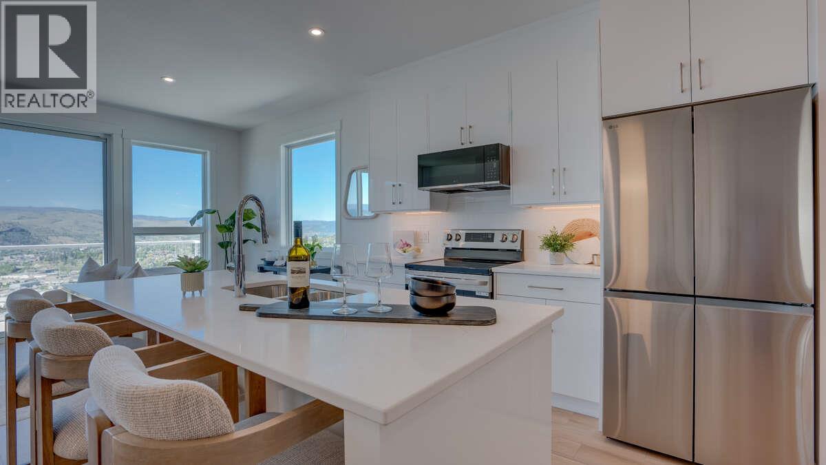 1050 Mt Revelstoke Place Unit# 2, Vernon, British Columbia  V1B 3Z9 - Photo 6 - 10368895