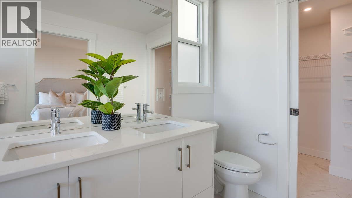 1050 Mt Revelstoke Place Unit# 2, Vernon, British Columbia  V1B 3Z9 - Photo 27 - 10368895
