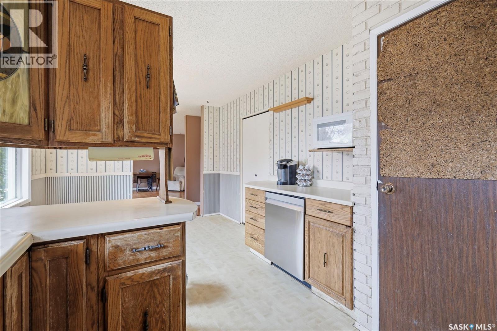 142 Heise Crescent, Saskatoon, Saskatchewan  S7M 4V3 - Photo 10 - SK035459