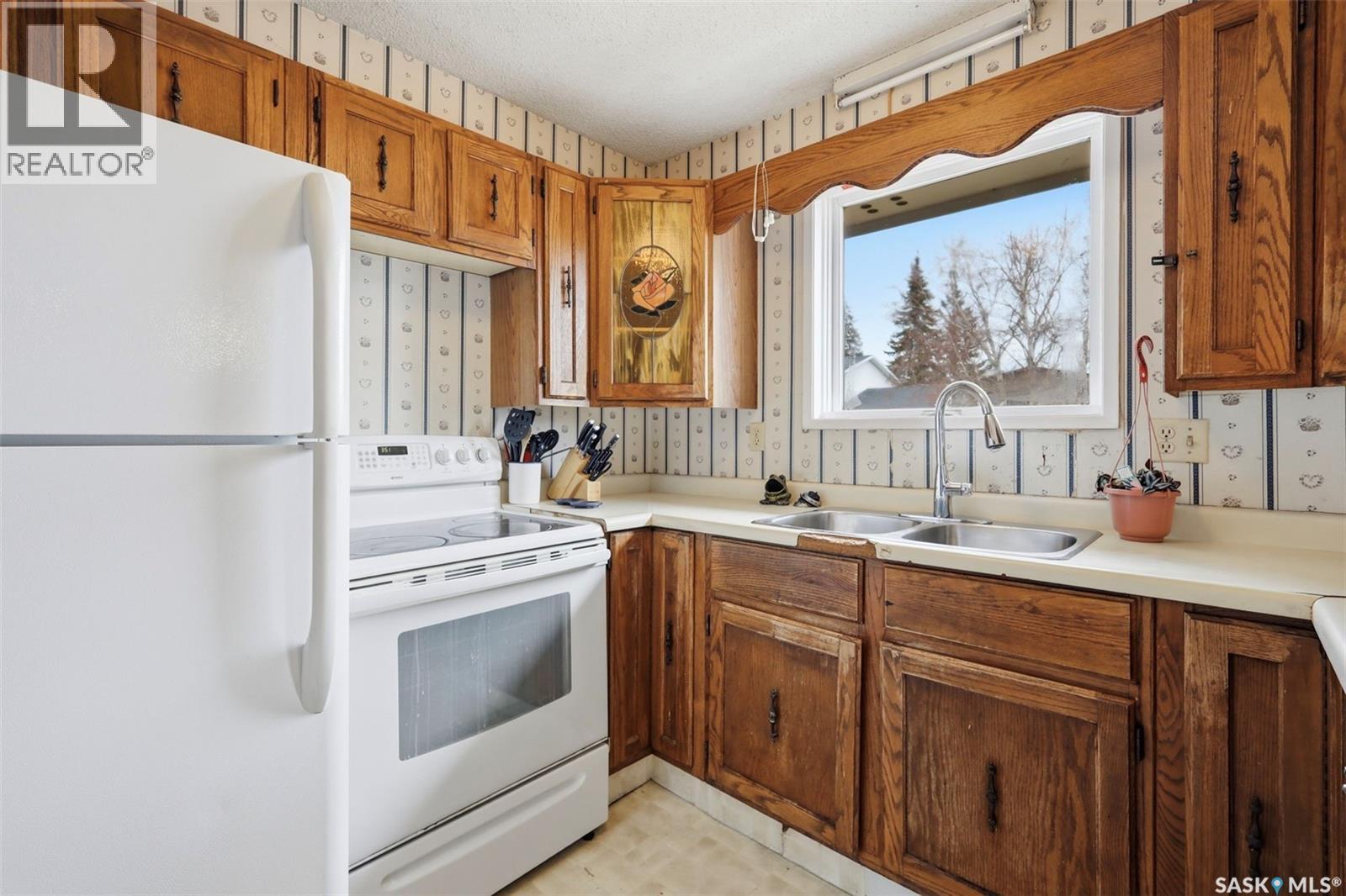 142 Heise Crescent, Saskatoon, Saskatchewan  S7M 4V3 - Photo 7 - SK035459